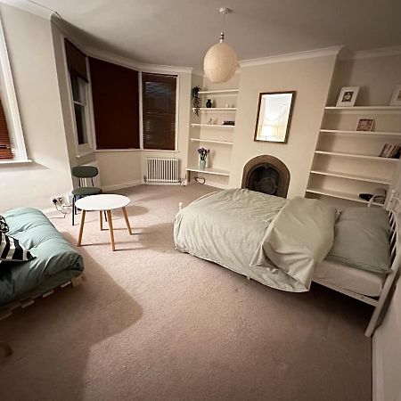 Spacious Room Near Underground London Exteriör bild