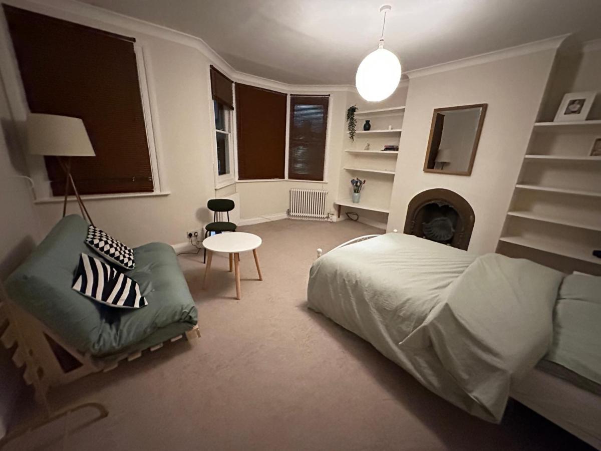 Spacious Room Near Underground London Exteriör bild